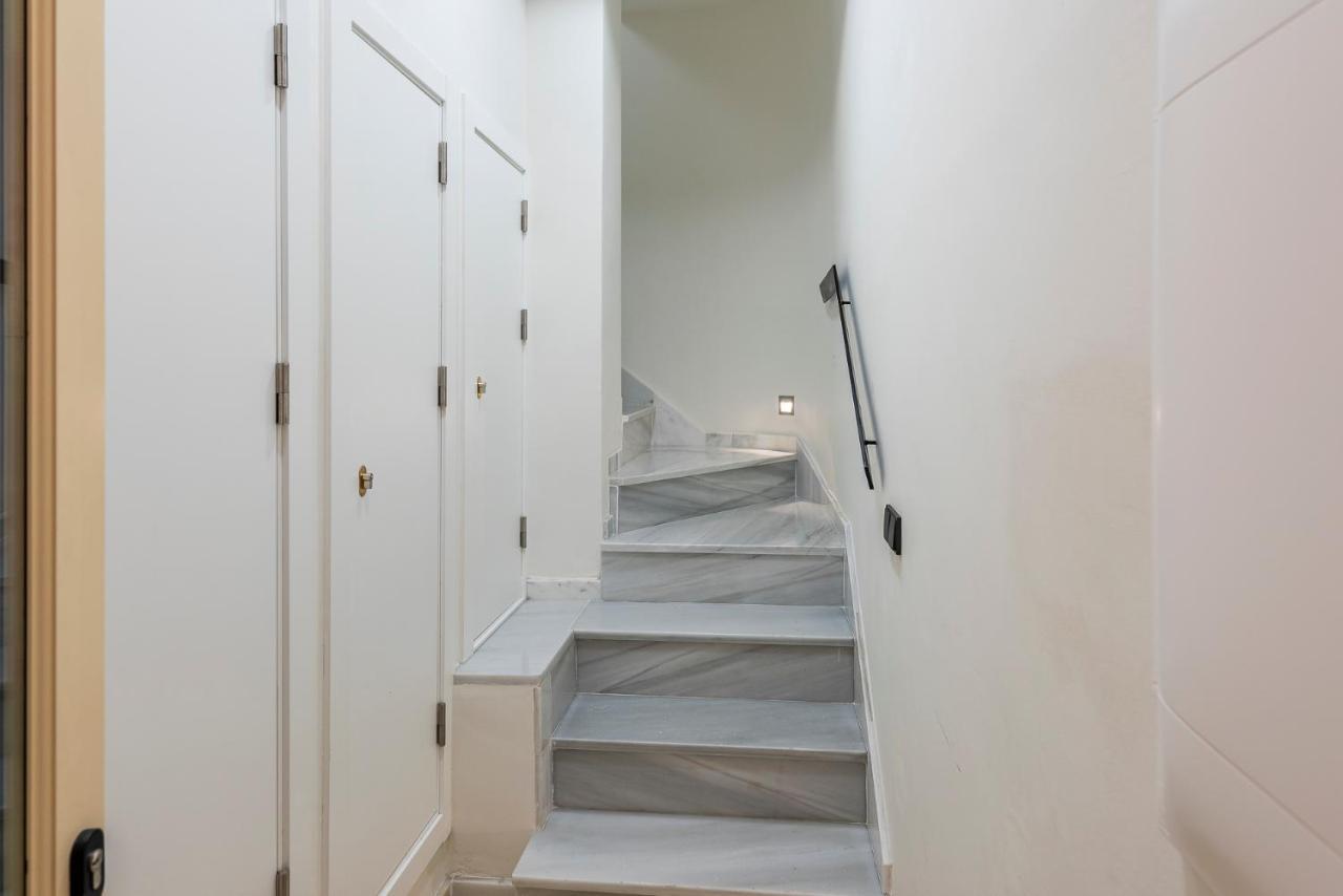 Chinitas Cathedral Apartment มาลากา ภายนอก รูปภาพ